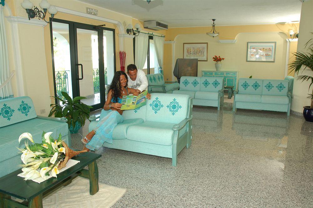 Residence Il Borgo Orosei Bagian luar foto