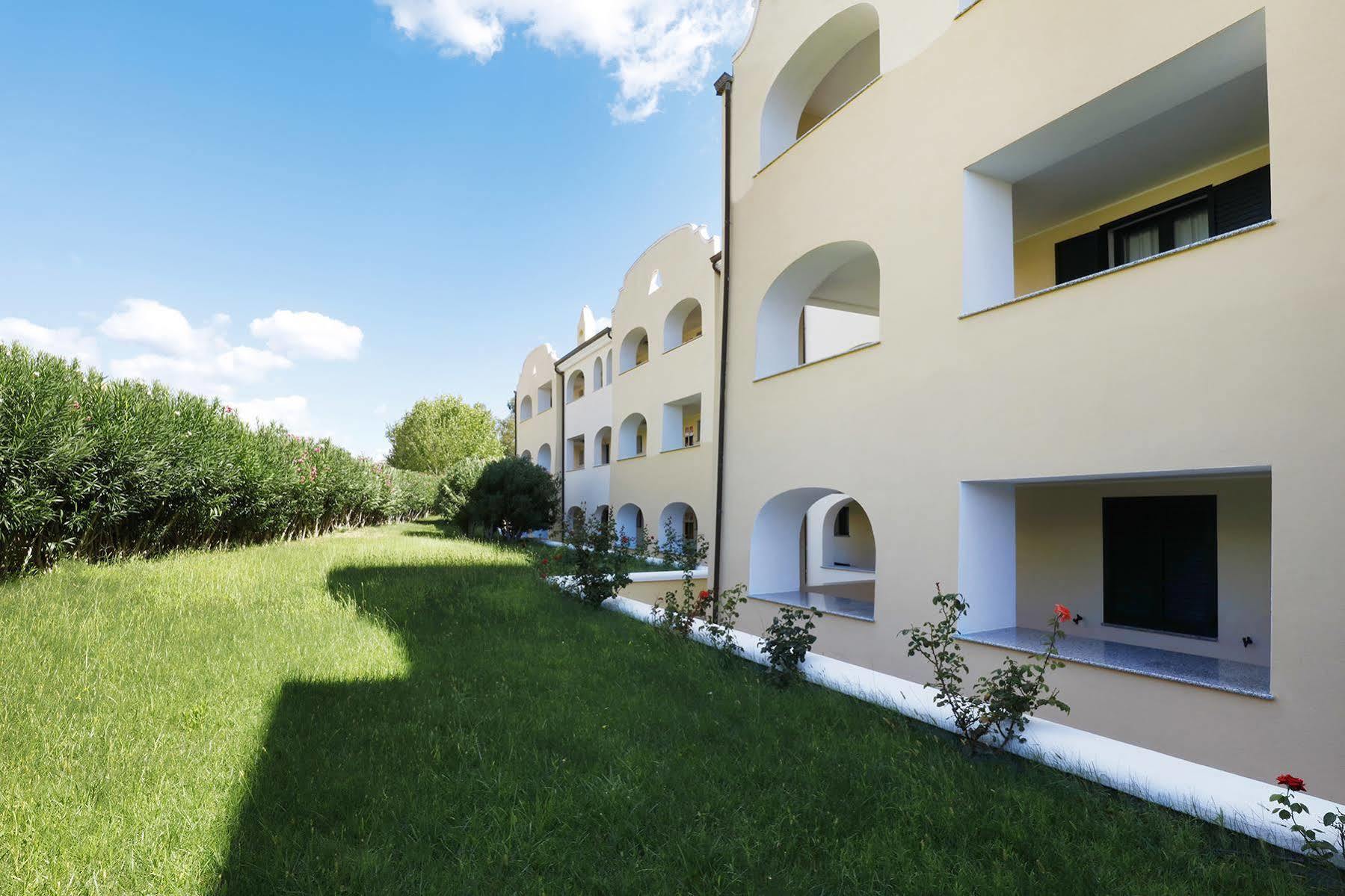 Residence Il Borgo Orosei Bagian luar foto