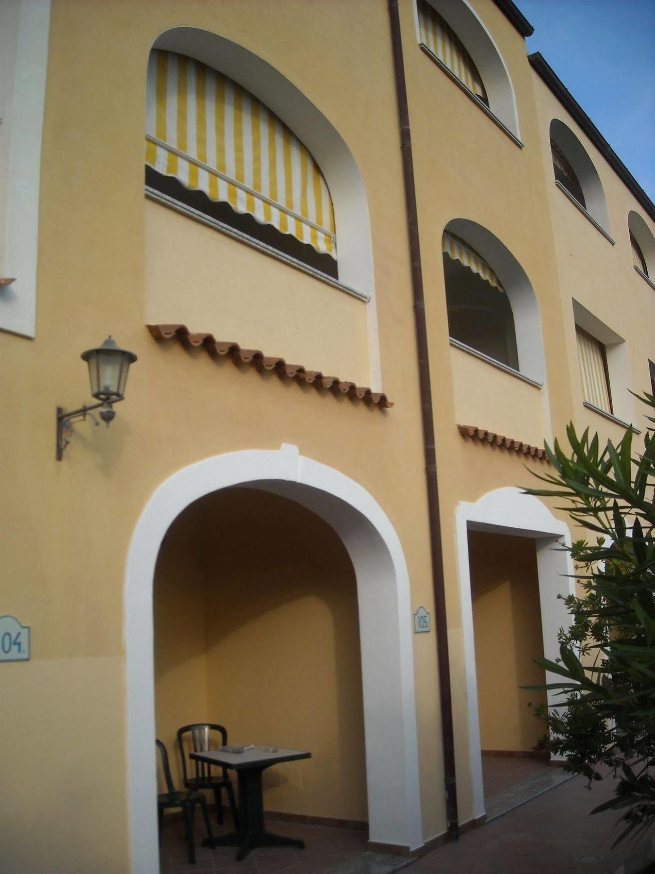 Residence Il Borgo Orosei Bagian luar foto