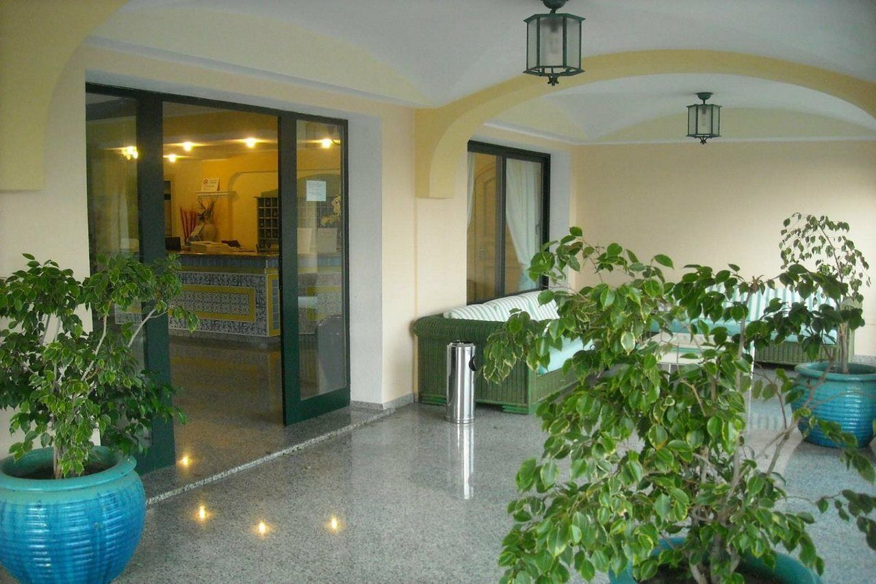 Residence Il Borgo Orosei Bagian luar foto